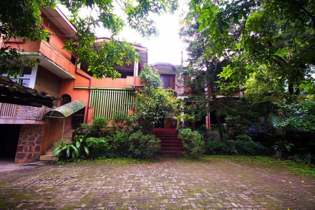 Hotel Gem Land Ratnapura Ngoại thất bức ảnh