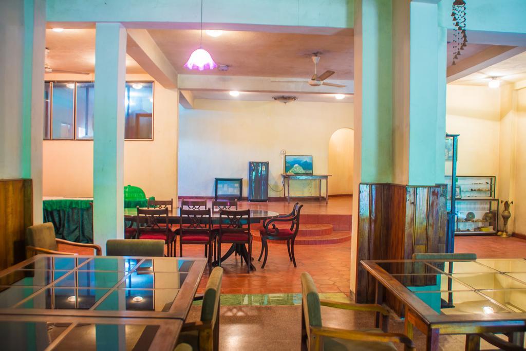 Hotel Gem Land Ratnapura Ngoại thất bức ảnh