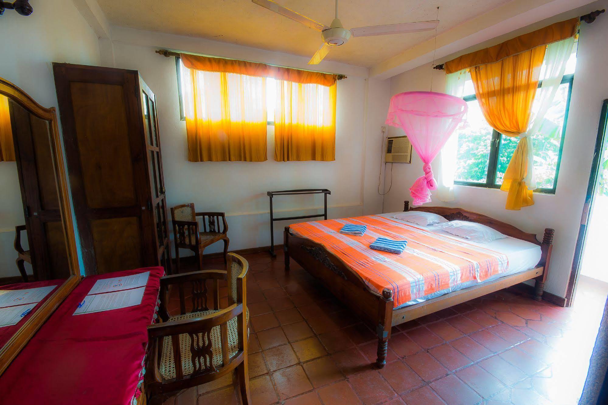 Hotel Gem Land Ratnapura Ngoại thất bức ảnh