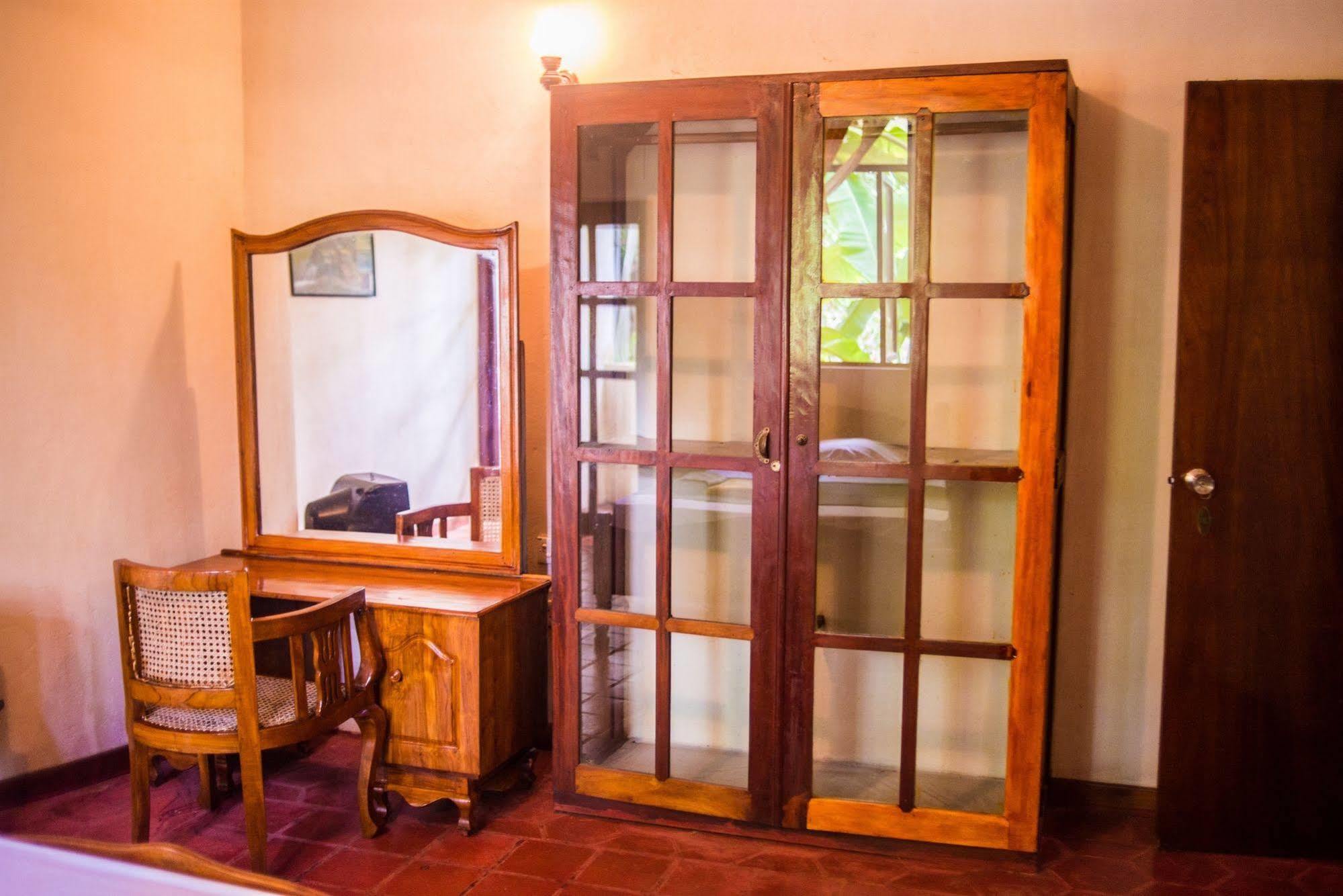 Hotel Gem Land Ratnapura Ngoại thất bức ảnh