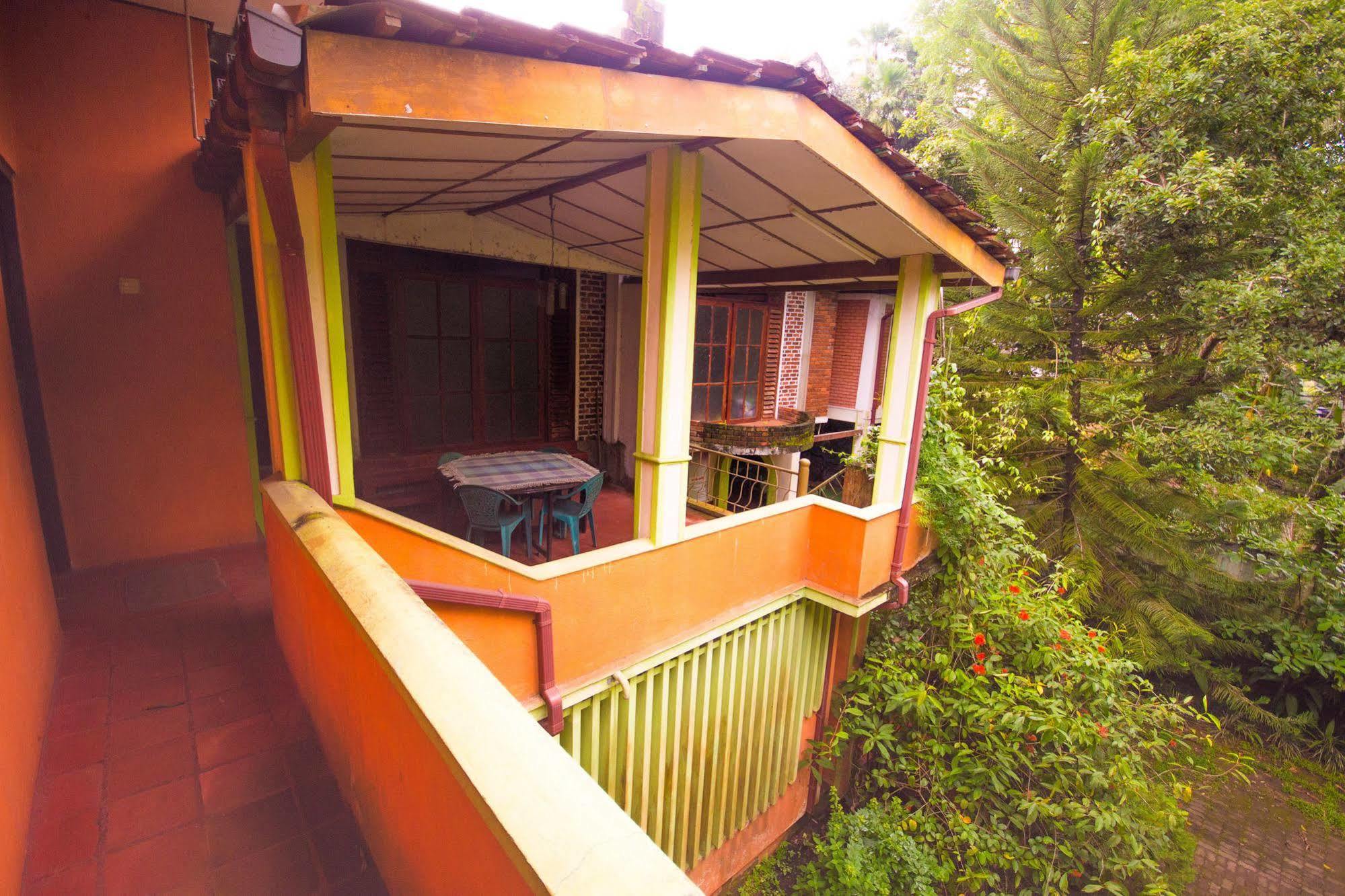 Hotel Gem Land Ratnapura Ngoại thất bức ảnh